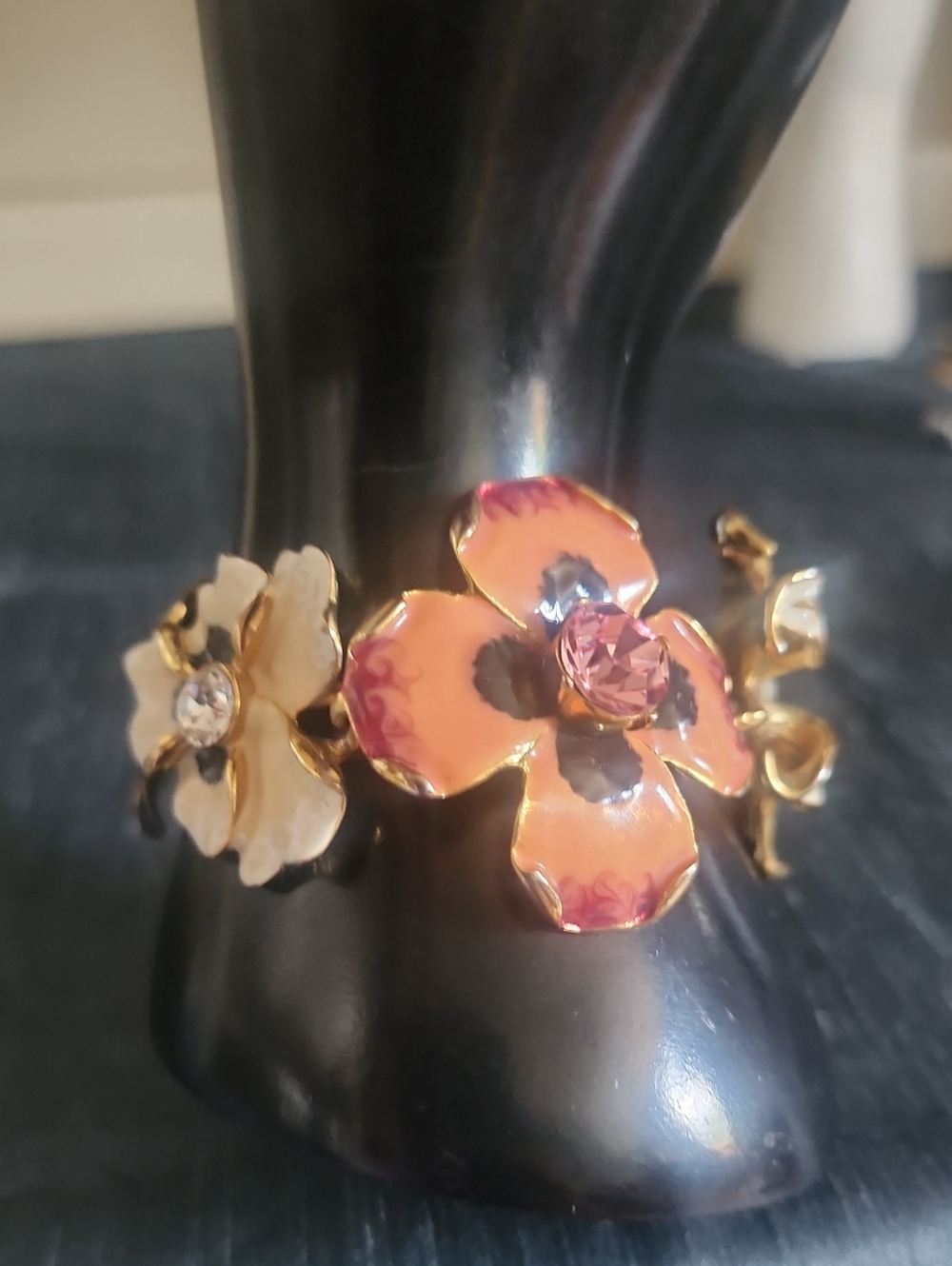 Vintage Kenneth Jay Lane KJL Signed Floral Link Bracelet - Pink & White Enamel - Picture 7 of 16